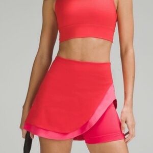 Lululemon athleta size4 like new red skirt with undershorts EXCELLENT